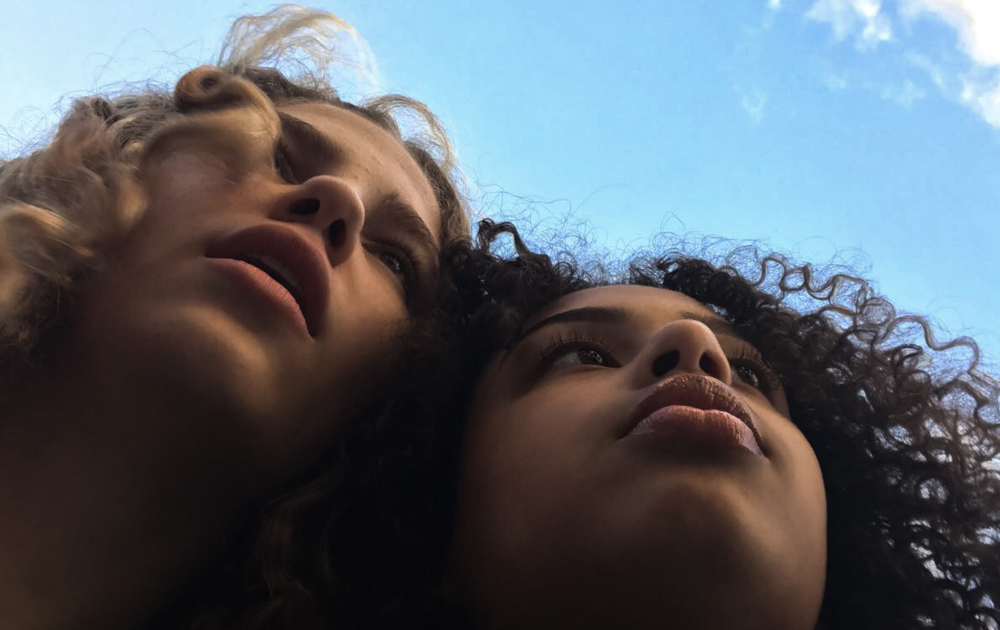 Leïla sème des graines pour les jeunes
